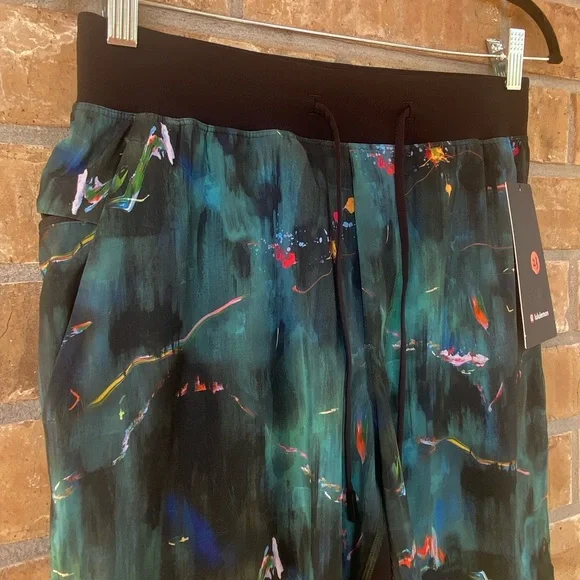 Lululemon T.H.E. 7” Short *Linerless Paint Spark Multi, Small, New - Picture 7 of 13